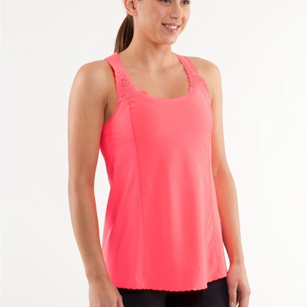 Lululemon Run A Marathon
Singlet Flash